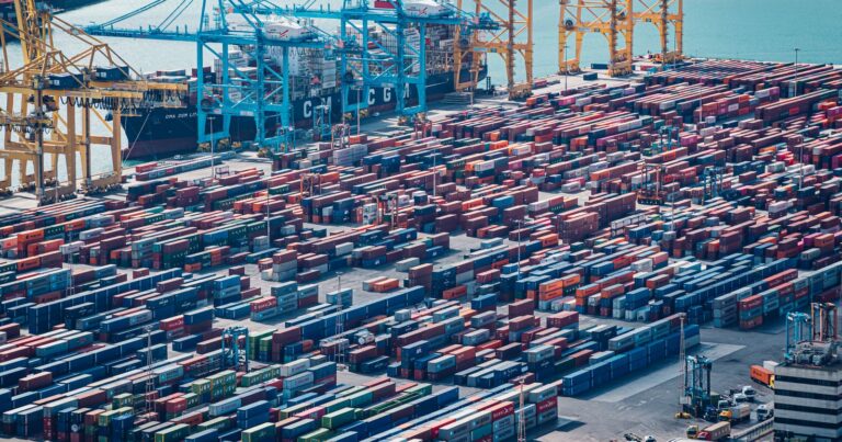Containers vs Virtual Machines: 5 Best Proven Guidelines