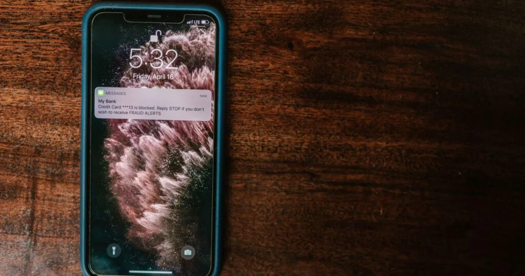 SMS in Banking 2024: Why 98% Open Rates Matter